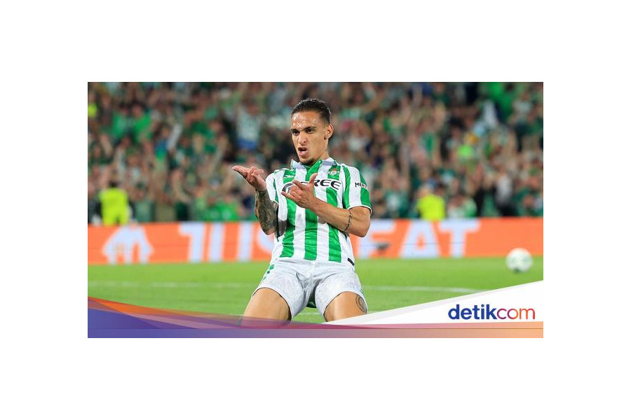 Man United and Real Betis in Talks Over Antony Loan with a Twist!
