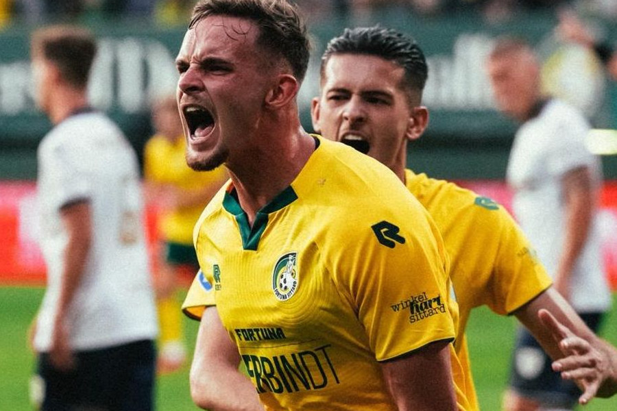 Philip Brittijn's Emotional Rollercoaster Draw in Eredivisie Opener