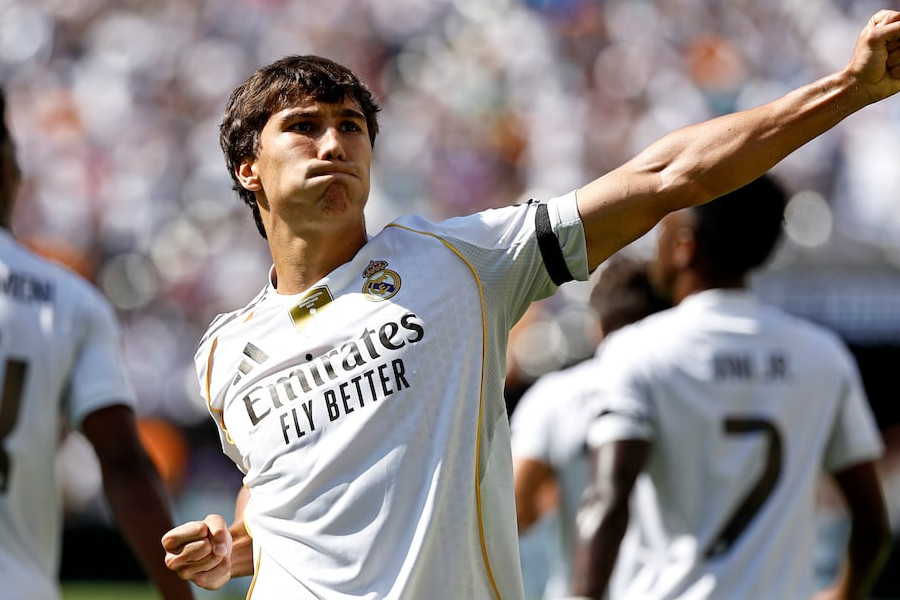 Real Madrid's Epic Win Sets Stage for PSG Semifinal Showdown